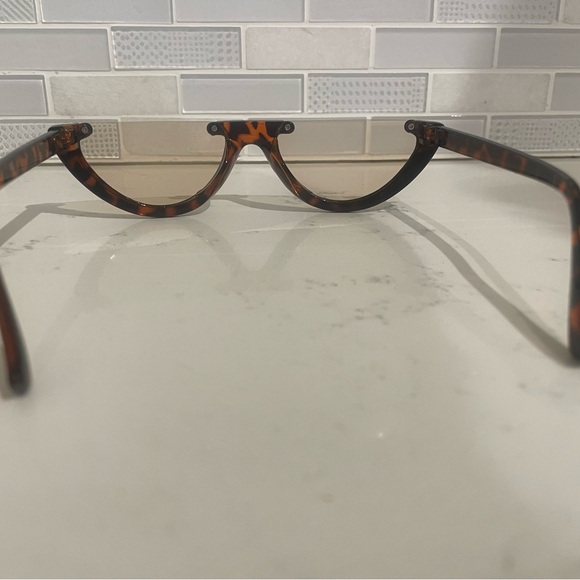 Sunglasses - Picture 3 of 3